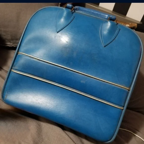 Blue Vintage Bowling Bag - Picture 2 of 11